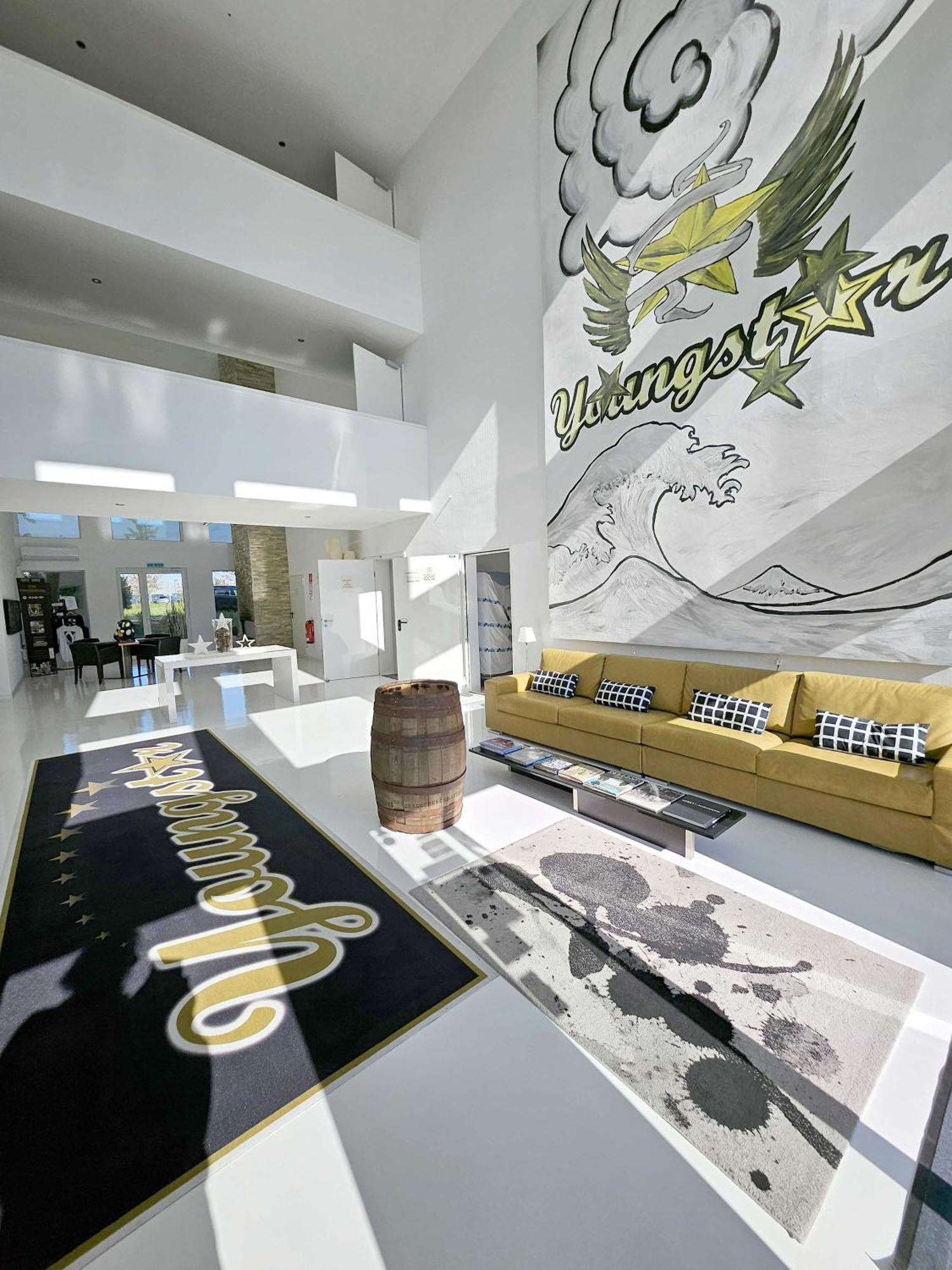 Designhotel Youngstar MHG Exterior photo
